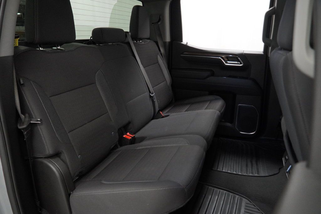 Certified 2024 Chevrolet Silverado 1500 LT AWD/4WD image 38