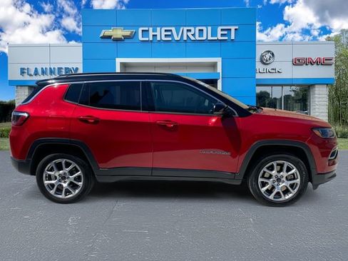 Used 2025 Jeep Compass Limited AWD/4WD image 8