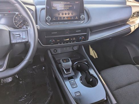 Certified 2025 Nissan Rogue SV image 23