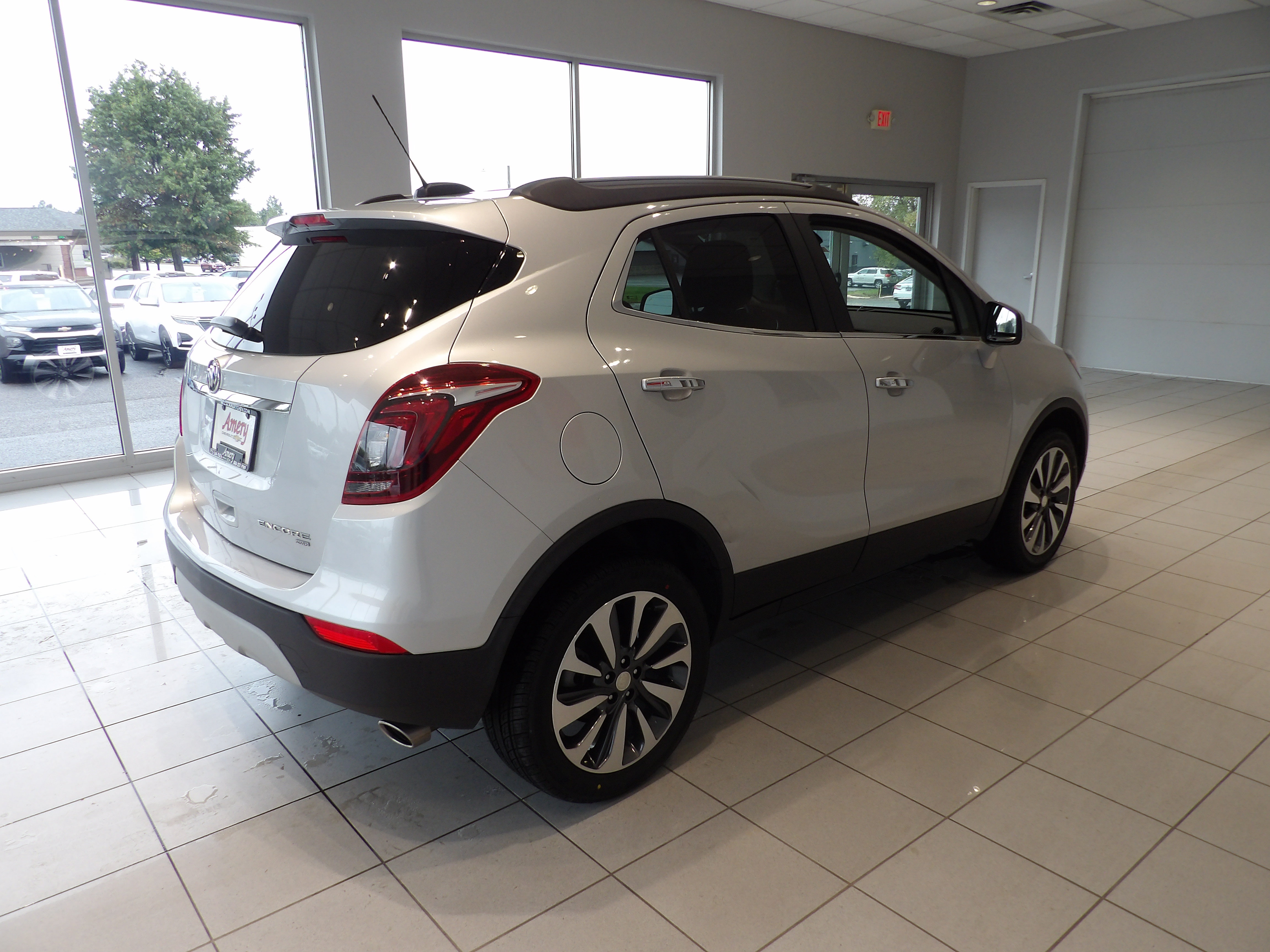 Used 2022 Buick Encore Preferred w/ Safety Package AWD/4WD image 4