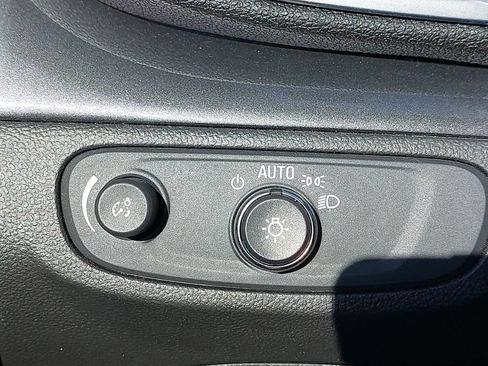Used 2020 Buick Encore Preferred FWD image 22