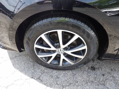 Used 2016 Volkswagen Jetta SE FWD image 5