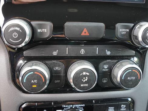 Used 2022 RAM 1500 Big Horn AWD/4WD image 28