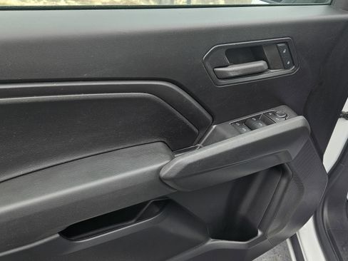 Used 2023 Chevrolet Colorado W/T image 11