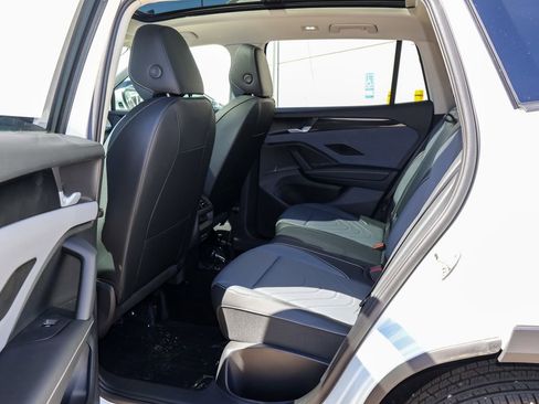 New 2026 Volkswagen Tiguan SE AWD/4WD image 16