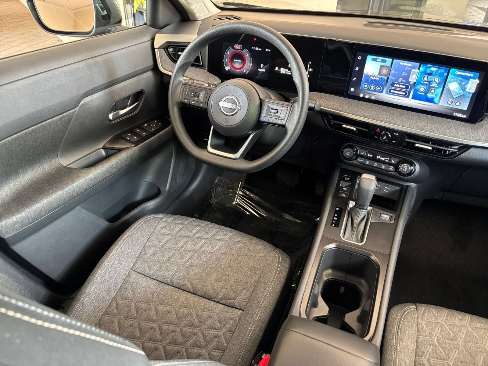 Used 2026 Nissan Kicks SV w/ Cold Weather Package FWD image 32