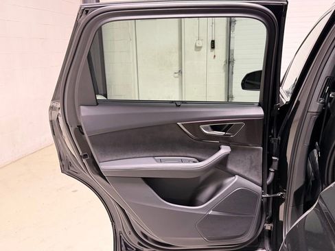 Used 2024 Audi SQ7 Premium Plus image 39