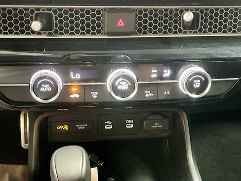 Used 2025 Honda Civic Sport image 15