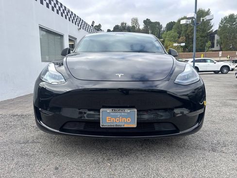 Used 2021 Tesla Model Y Performance AWD/4WD image 2