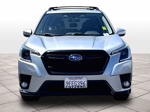 Used 2023 Subaru Forester Premium AWD/4WD image 3
