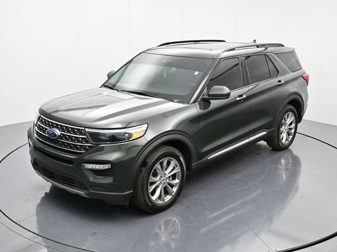 Used 2022 Ford Explorer XLT w/ Equipment Group 202A image 35