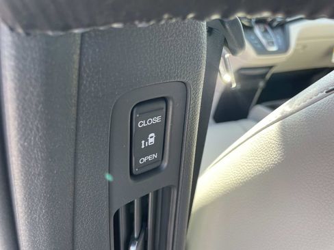 New 2026 Honda Odyssey EX-L image 13