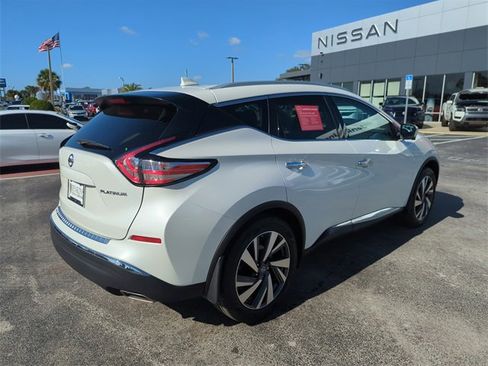 Certified 2018 Nissan Murano Platinum w/ Cargo Package image 3