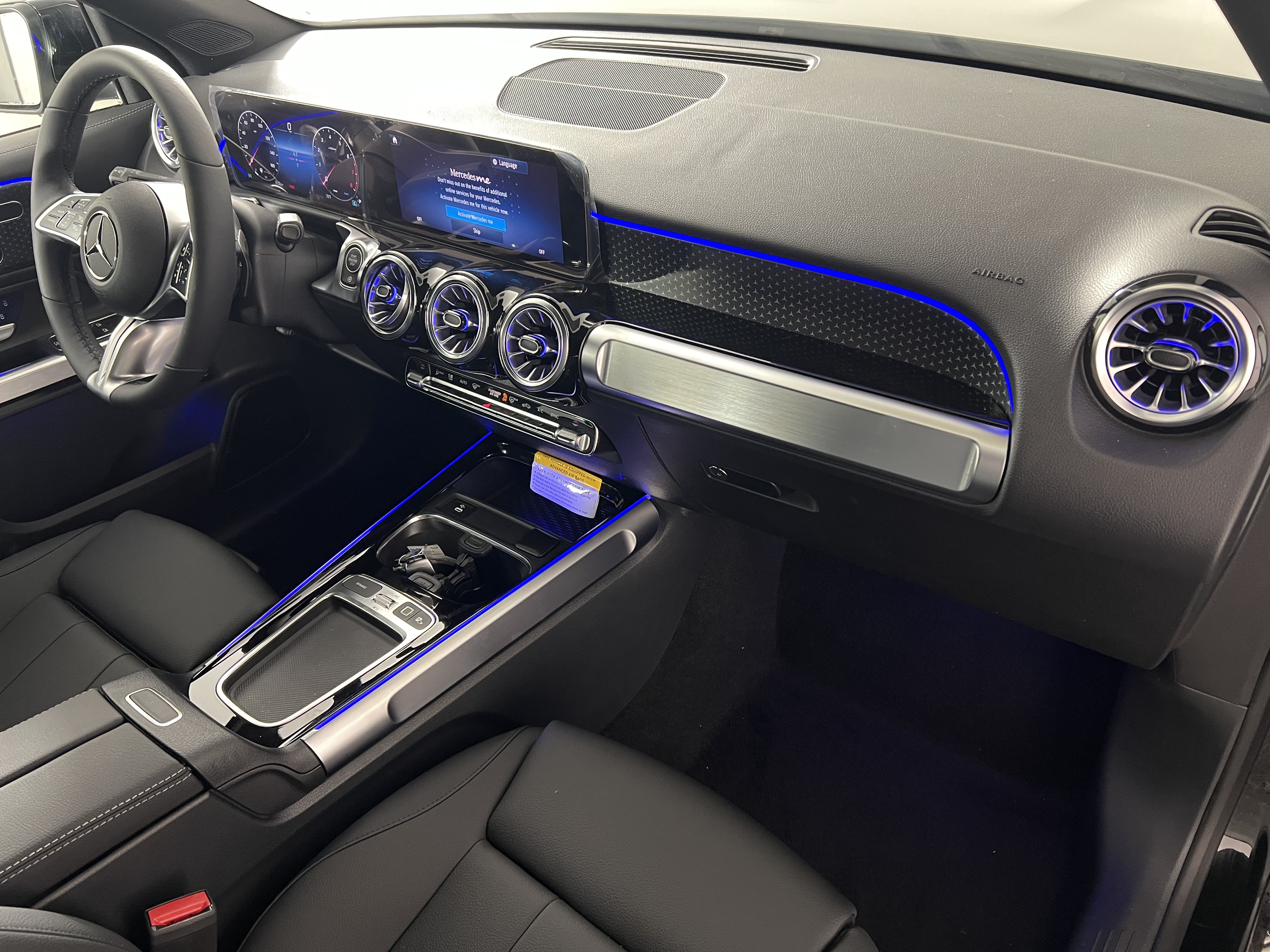 Used 2025 Mercedes-Benz GLB 250 4MATIC image 26