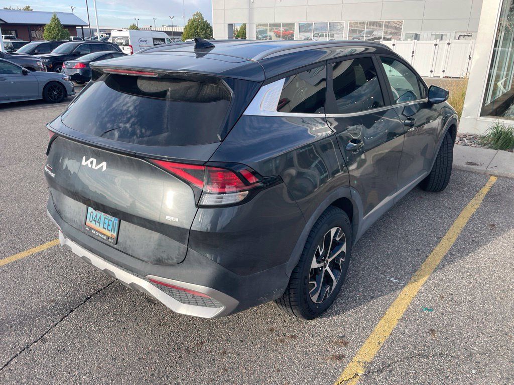 Used 2024 Kia Sportage EX AWD/4WD image 5