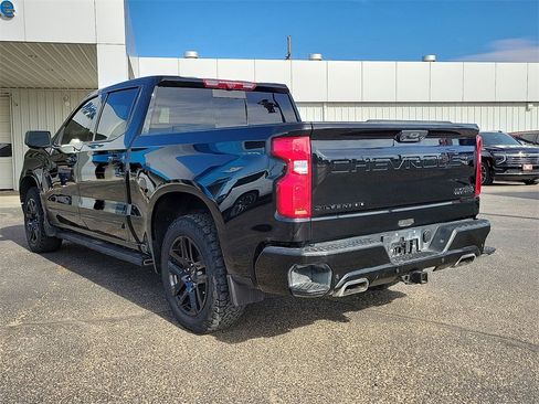 Used 2024 Chevrolet Silverado 1500 High Country w/ Midnight Edition image 3