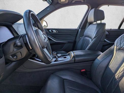 Used 2019 BMW X5 xDrive50i w/ M Sport Package image 17