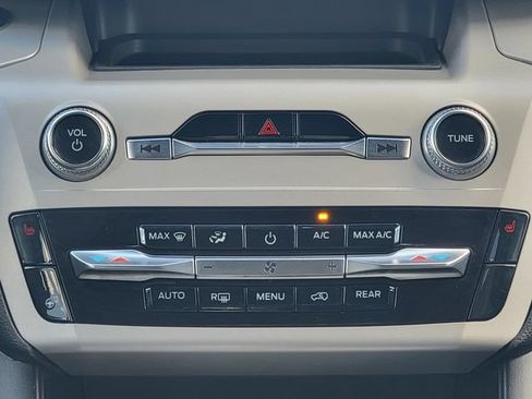 Certified 2023 Ford Explorer XLT w/ Equipment Group 202A AWD/4WD image 30
