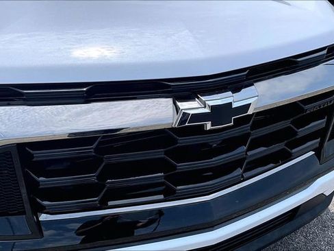 Used 2026 Chevrolet Equinox ACTIV w/ Safety and Technology Package FWD image 32
