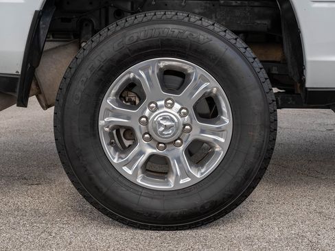 Used 2023 RAM 2500 Big Horn w/ Level 1 Equipment Group image 9