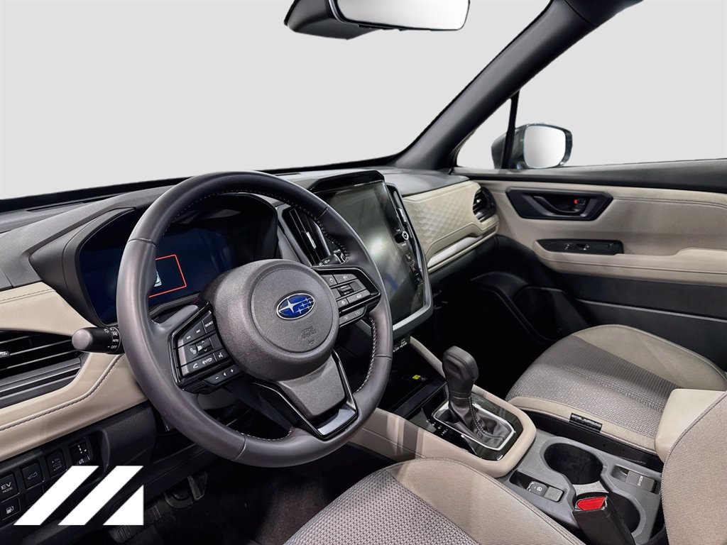Used 2025 Subaru Forester Premium AWD/4WD image 9