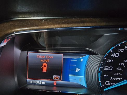 Used 2013 Ford Taurus Limited image 24