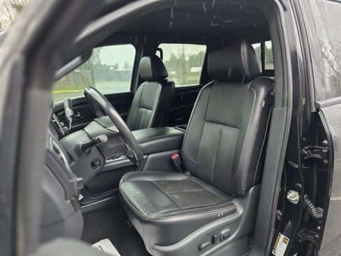 Used 2018 Nissan Titan SL w/ Midnight Edition image 93