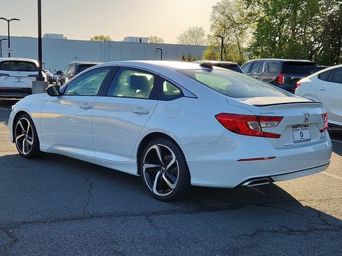Used 2022 Honda Accord Sport image 4