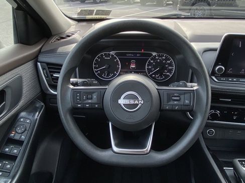 Used 2023 Nissan Rogue S image 28