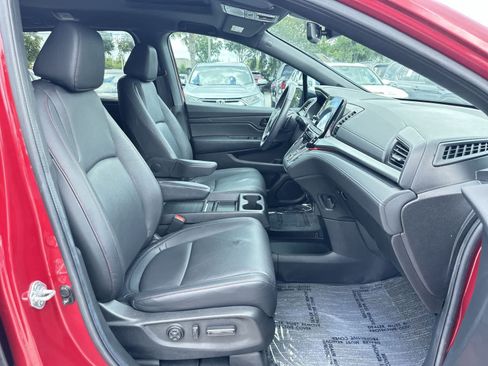 Used 2024 Honda Odyssey Sport image 18