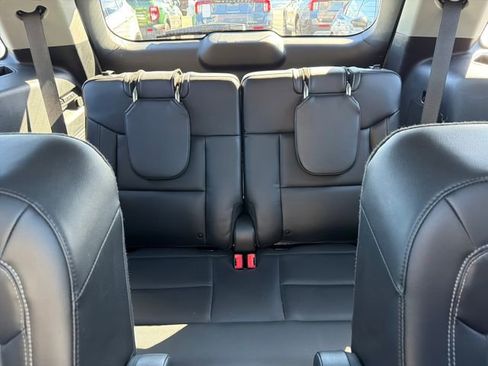 Certified 2024 Ford Explorer Limited w/ Limited Technology Package image 27