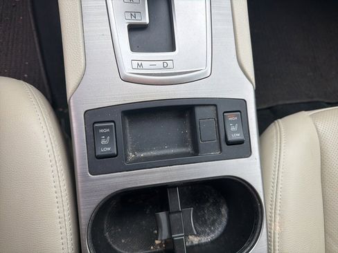 Used 2011 Subaru Outback 2.5i Limited image 19