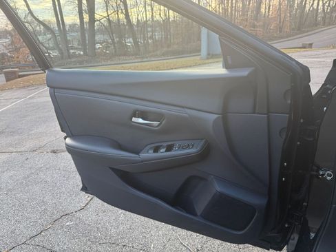 Used 2025 Nissan Sentra SV image 20