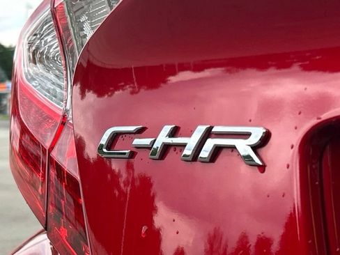 Used 2020 Toyota C-HR XLE FWD image 15