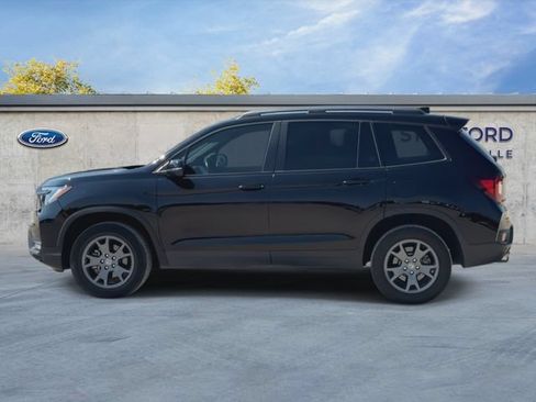 Used 2025 Honda Passport TrailSport image 5