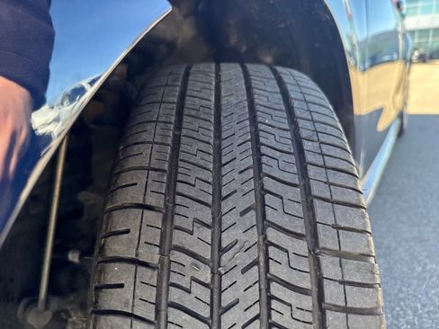 Used 2022 Toyota Corolla LE image 42