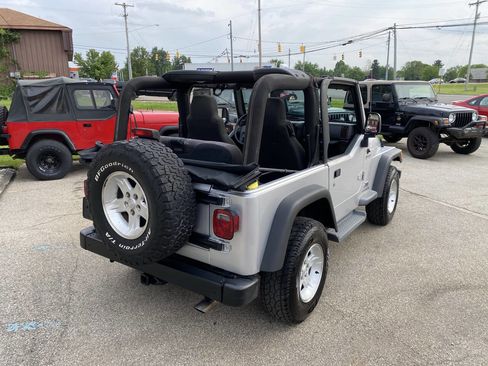 Used 2004 Jeep Wrangler 4WD w/ 30" Tire & Wheel Group image 14