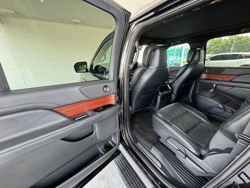 Used 2023 Lincoln Navigator L Reserve image 19