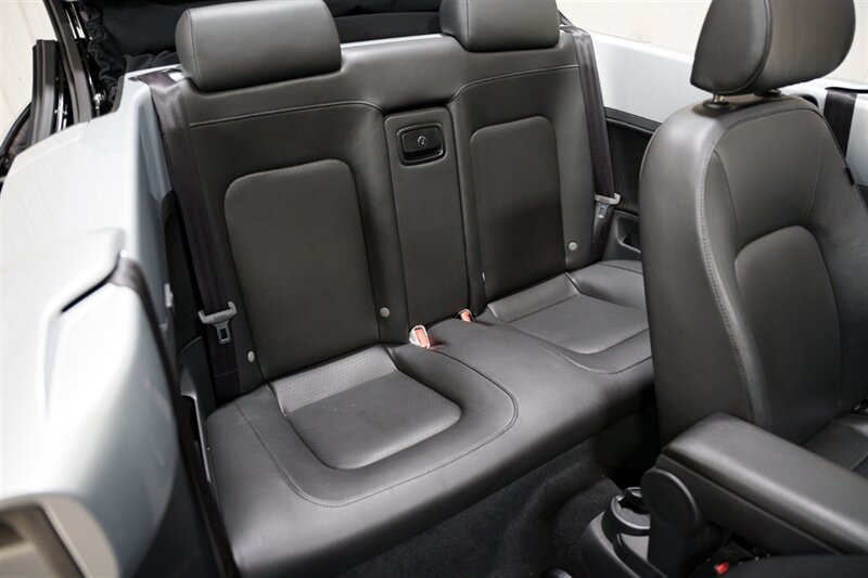 Used 2007 Volkswagen Beetle Convertible FWD image 18