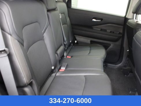 New 2026 Nissan Pathfinder SL image 17