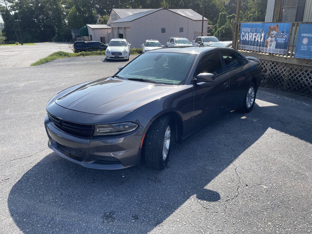 Used 2020 Dodge Charger SXT w/ Leather Interior Group RWD image 3
