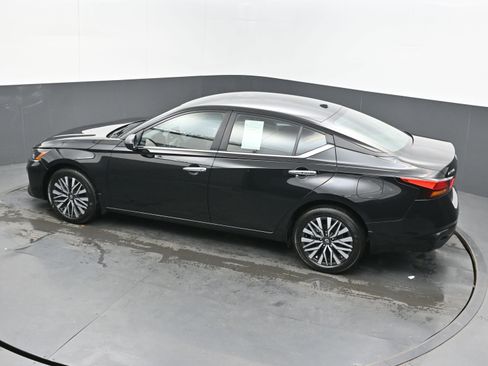 Certified 2025 Nissan Altima 2.5 SV image 34