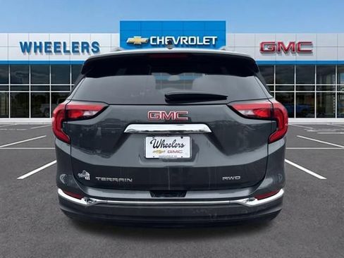 Used 2021 GMC Terrain SLT w/ Infotainment Package II image 4