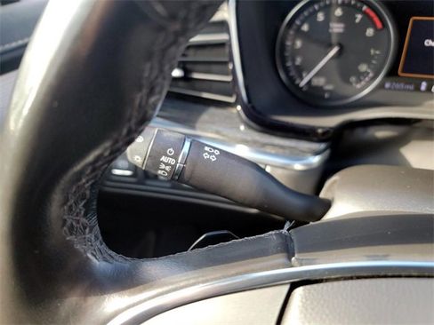 Used 2020 Cadillac XT5 Premium Luxury image 18