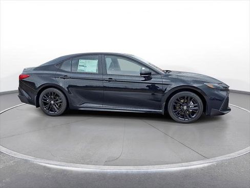 New 2026 Toyota Camry SE image 9