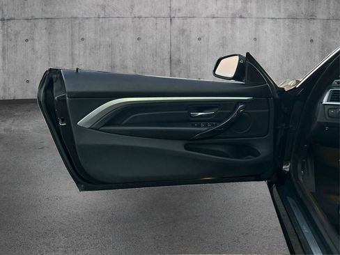 Used 2018 BMW 430i Convertible image 20