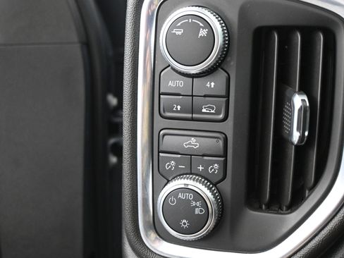 Used 2019 GMC Sierra 1500 SLE w/ SLE Value Package AWD/4WD image 31