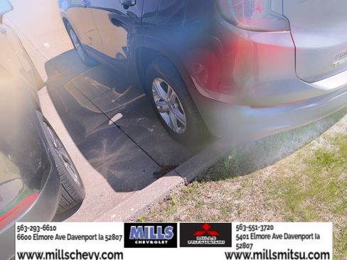 Used 2020 GMC Terrain SLE w/ Driver Convenience Package AWD/4WD image 4