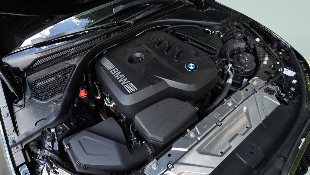 New 2026 BMW 330i Sedan w/ Premium Package RWD image 24
