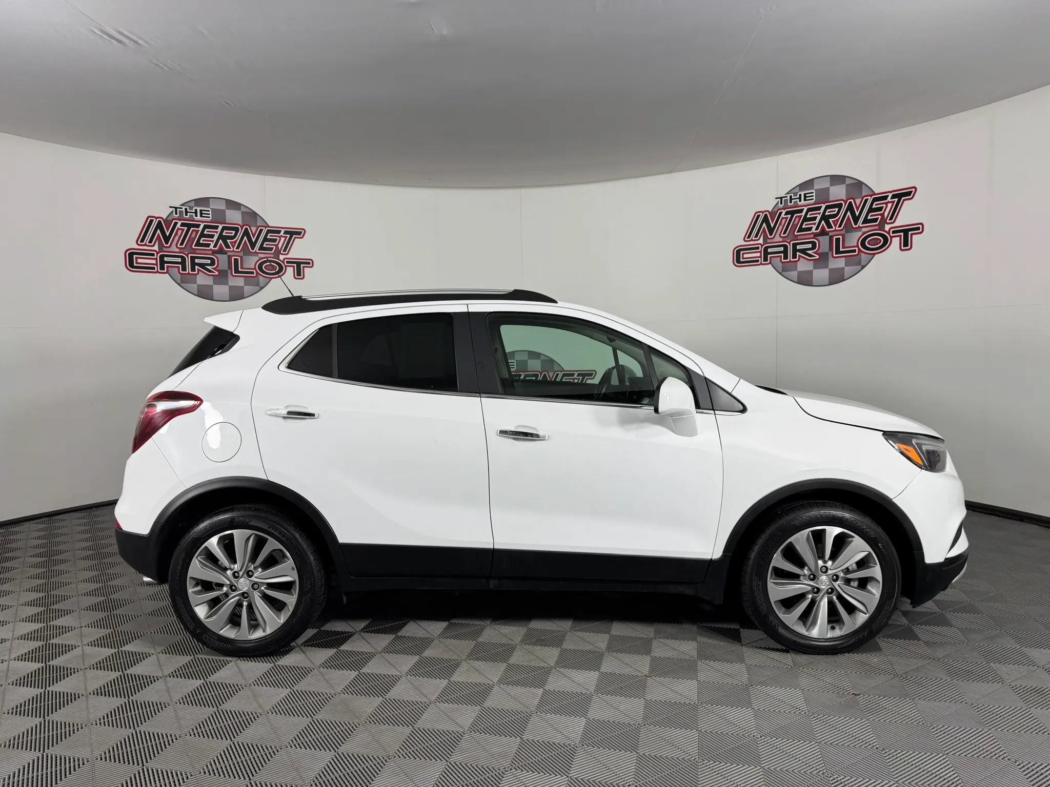 Used 2020 Buick Encore Preferred FWD image 8
